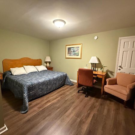 Heidi'S Inn Brewster Luaran gambar