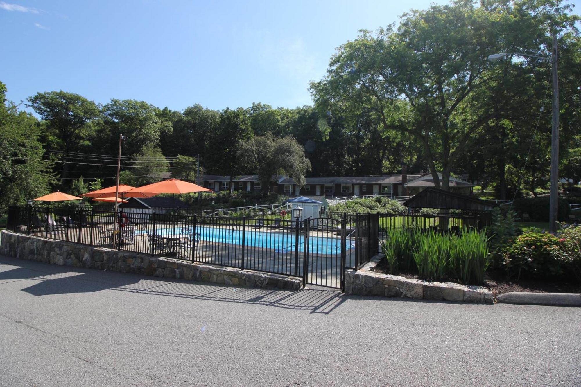 Heidi'S Inn Brewster Luaran gambar