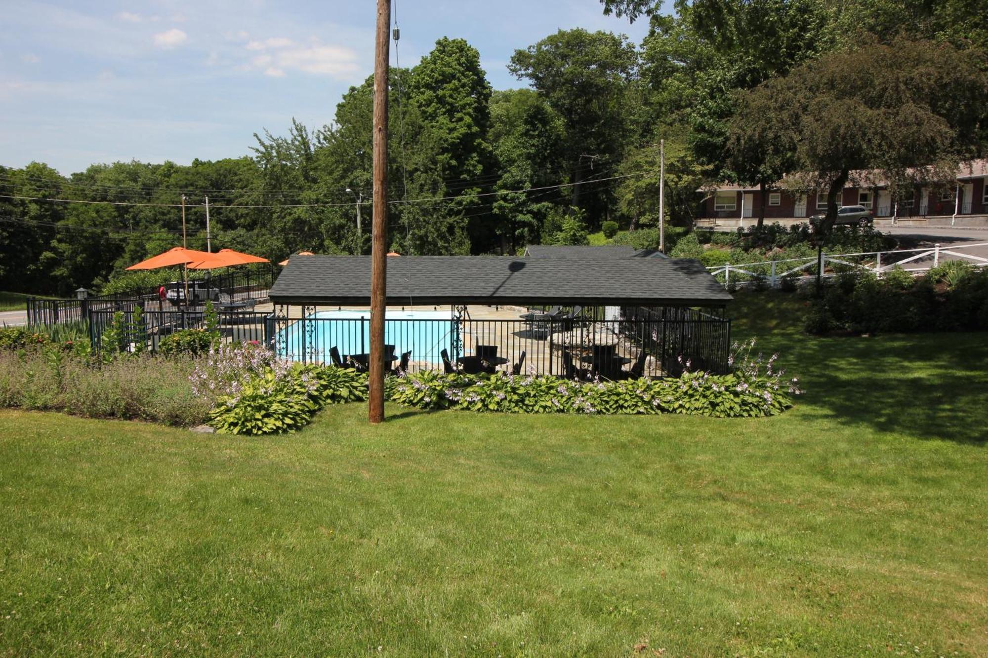 Heidi'S Inn Brewster Luaran gambar