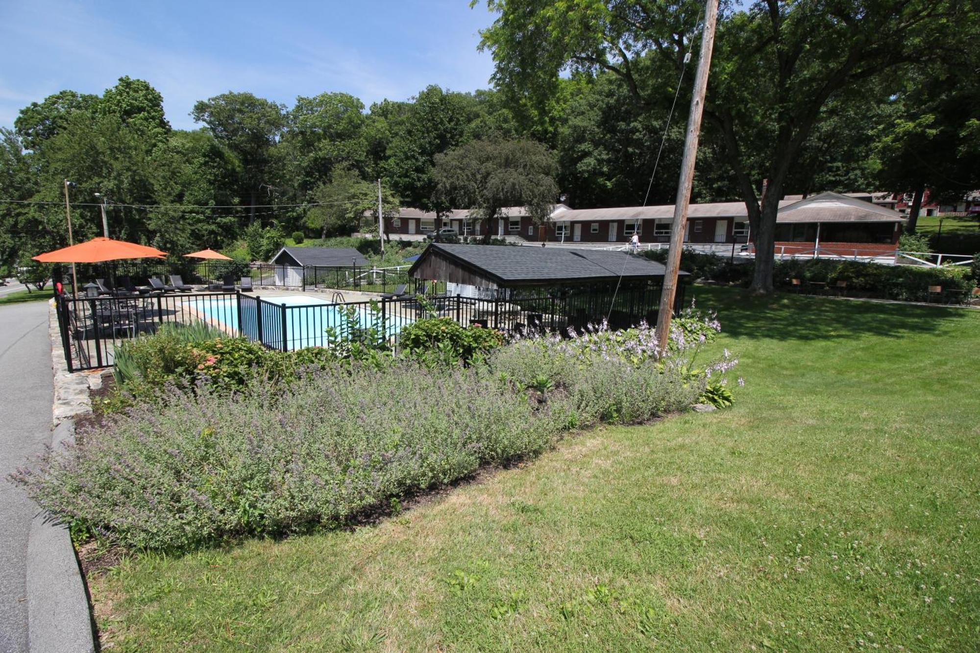 Heidi'S Inn Brewster Luaran gambar