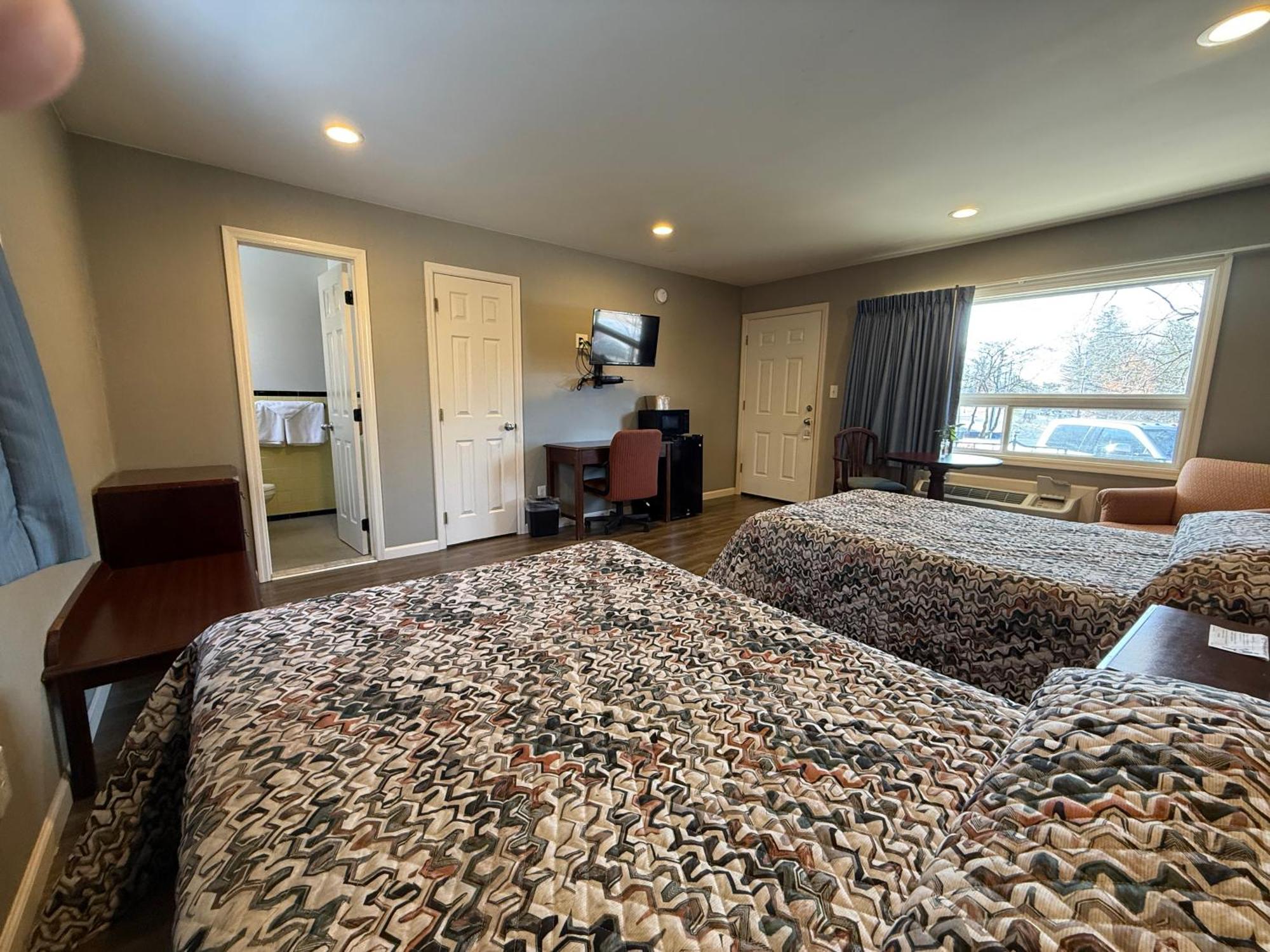 Heidi'S Inn Brewster Luaran gambar
